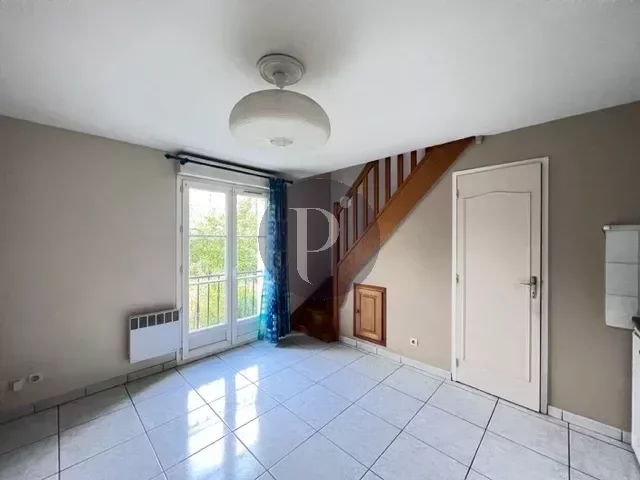 location-appartement-2-pieces-verrieres-le-buisson-83873148