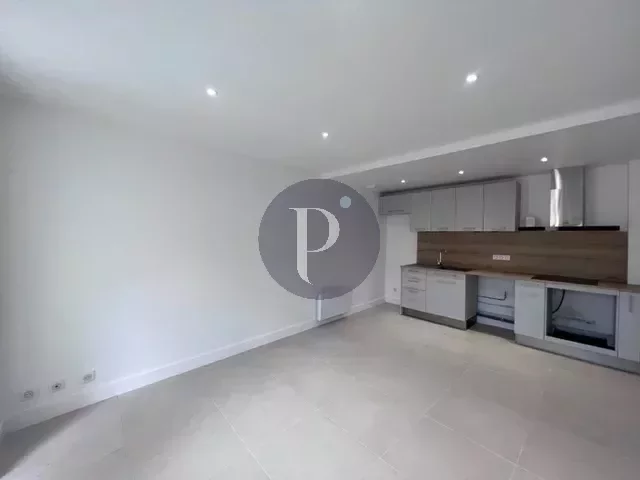 location-appartement-2-pieces-verrieres-le-buisson-83878593