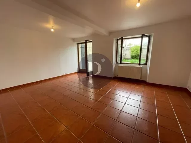 location-maison-4-pieces-verrieres-le-buisson-83876641