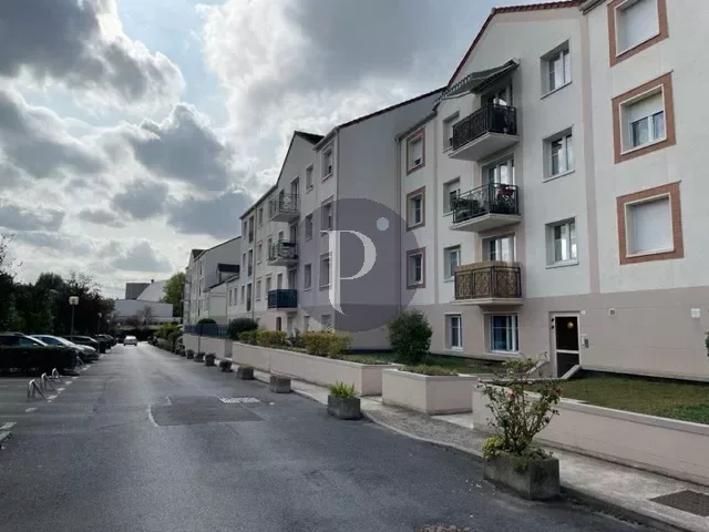 location-parking-clamart-83878795