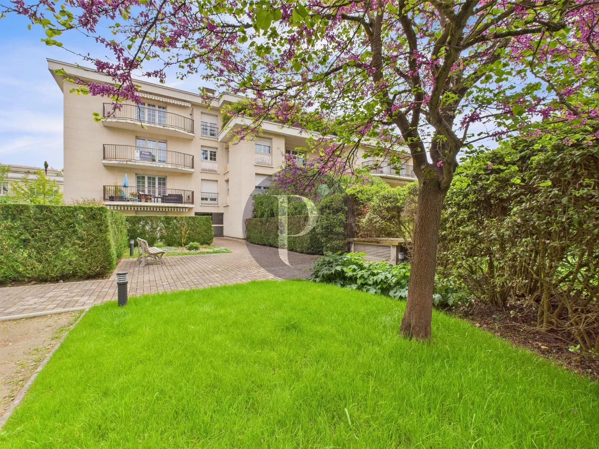 vente-appartement-4-pieces-le-plessis-robinson-85834998