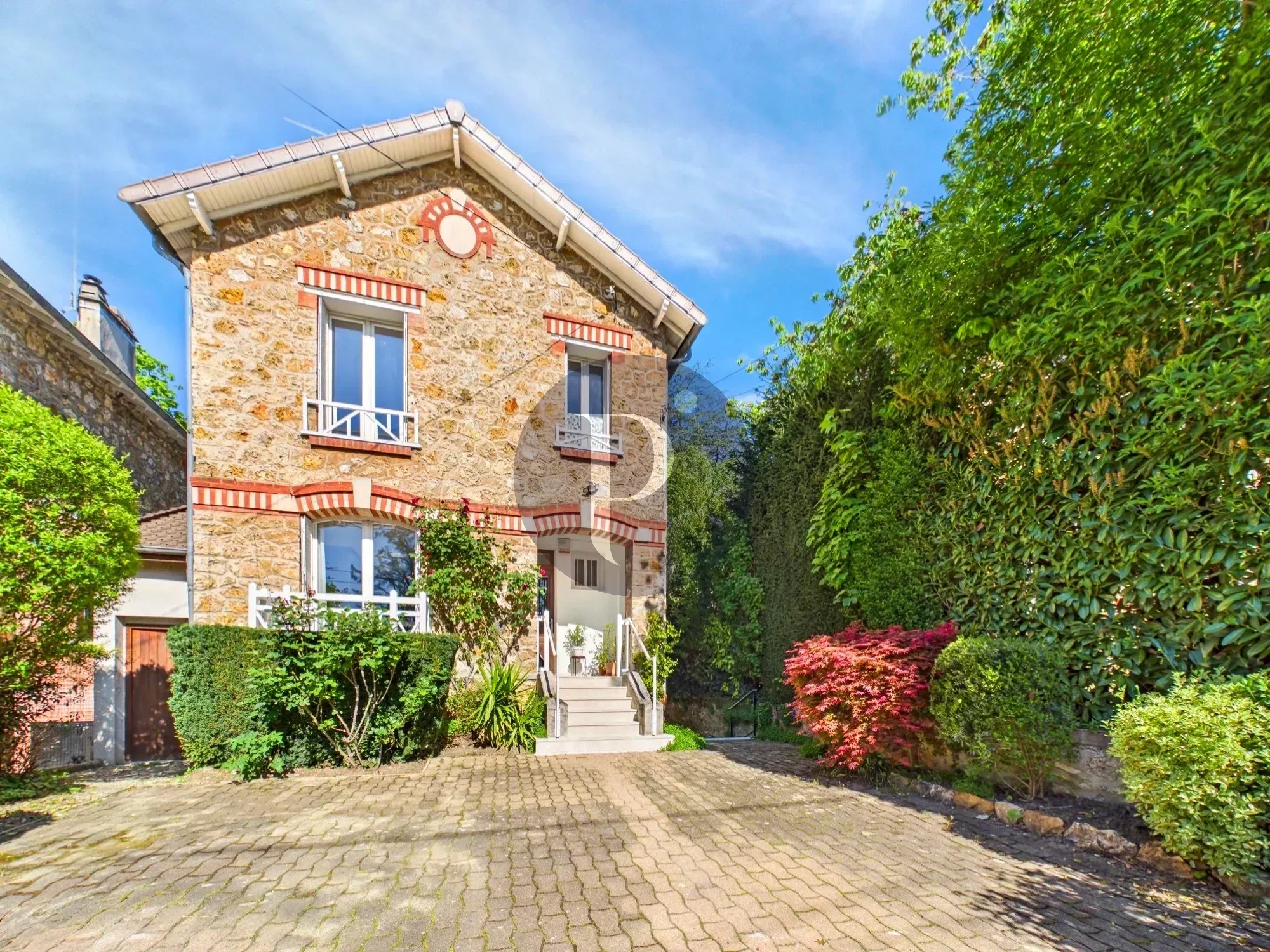 vente-maison-7-pieces-verrieres-le-buisson-86242016