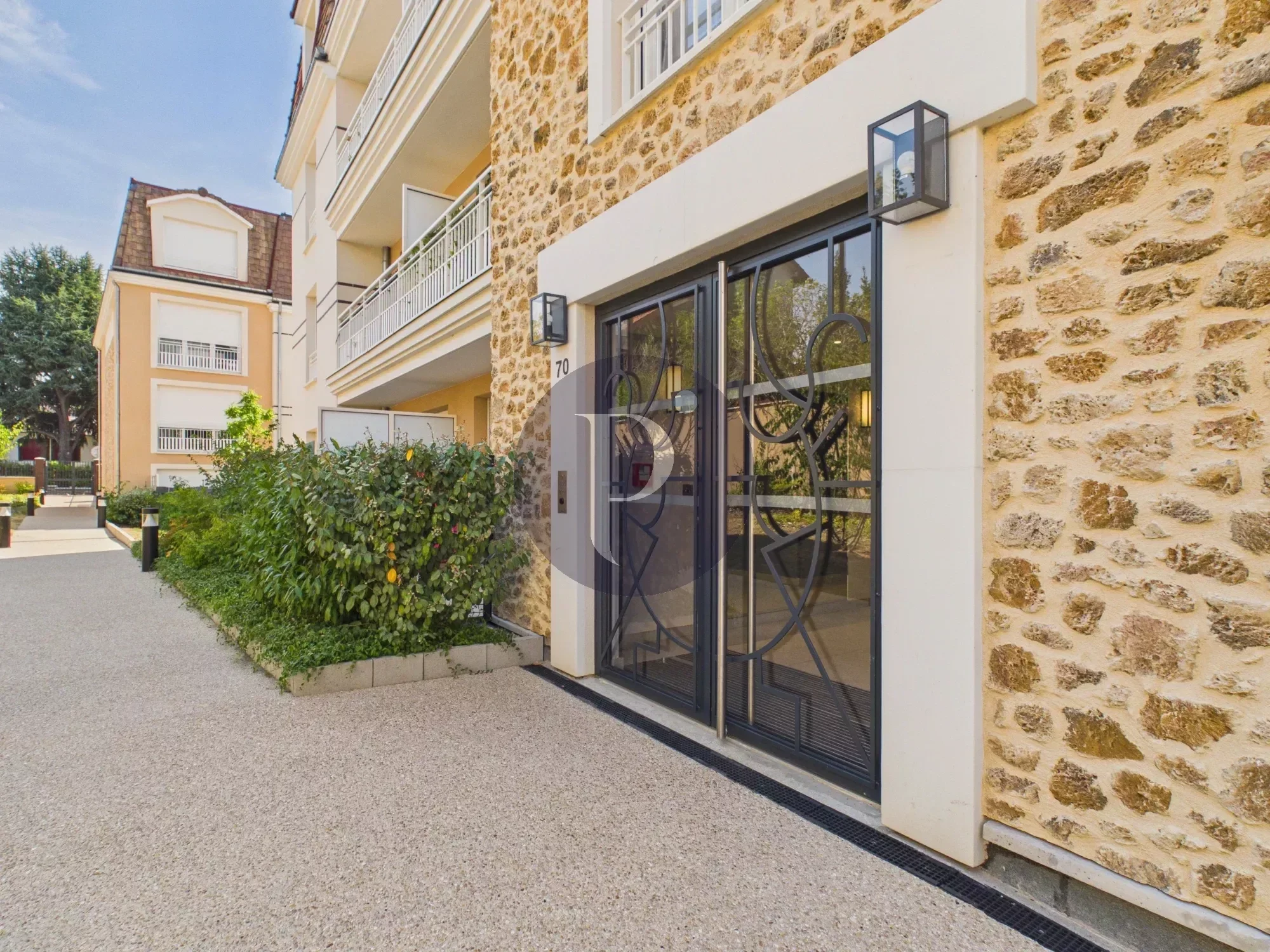 vente-appartement-2-pieces-verrieres-le-buisson-87219923